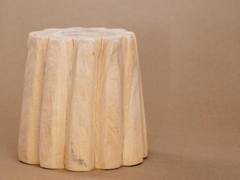 Ribbed Candle Stand